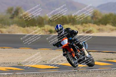 media/Oct-08-2022-SoCal Trackdays (Sat) [[1fc3beec89]]/Turn 10 (945am)/